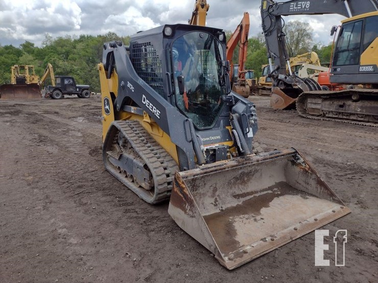 2022-deere-317g-image-33