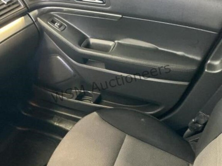 2014-ford-explorer-image-21