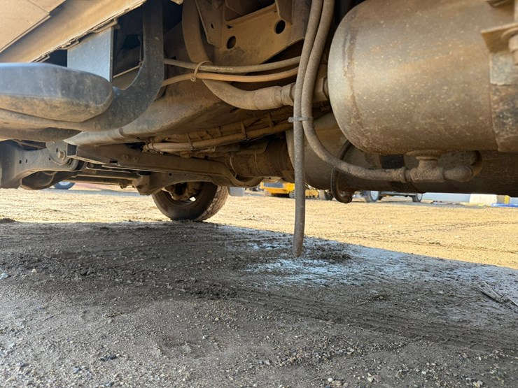 2017-ford-f550-xl-image-77