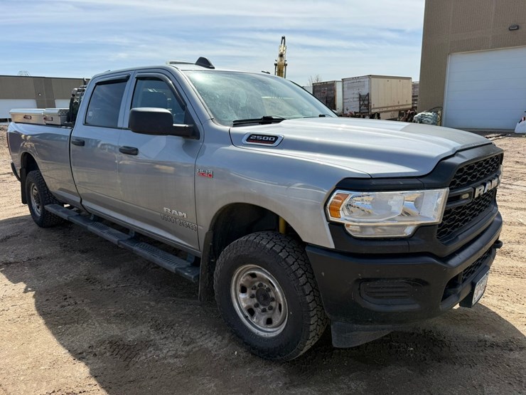 2021-dodge-2500-image-7