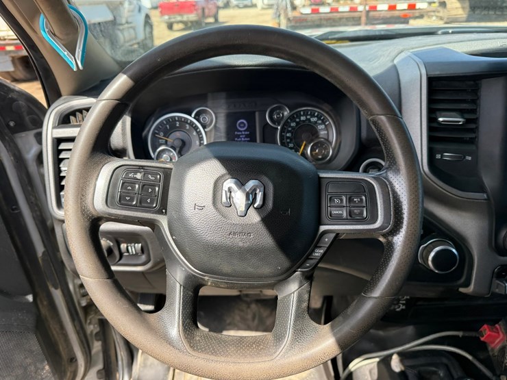2021-dodge-2500-image-47