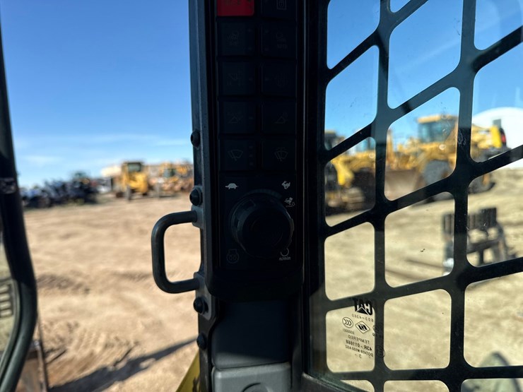 caterpillar-255-image-50
