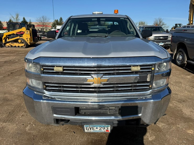 2015-chevrolet-2500-image-8
