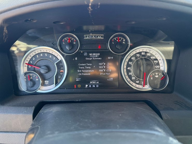 2016-dodge-1500-image-41
