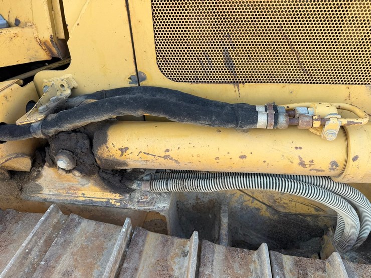 caterpillar-d4g-lgp-image-25