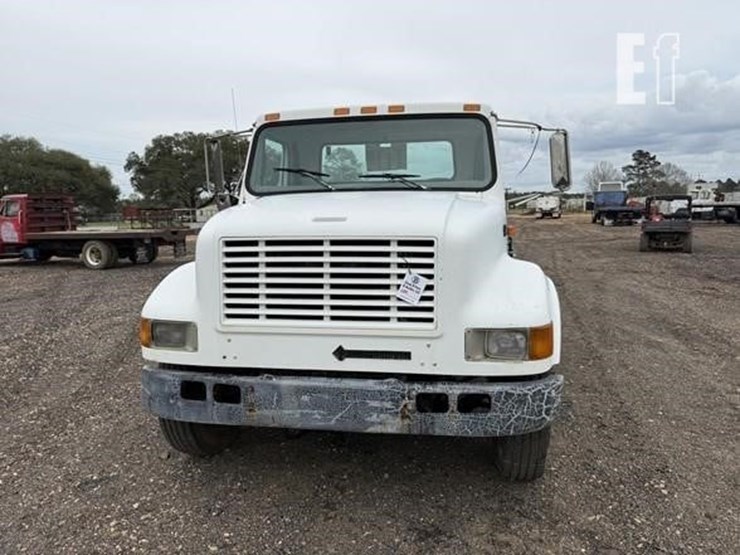2000-international-4700-image-8