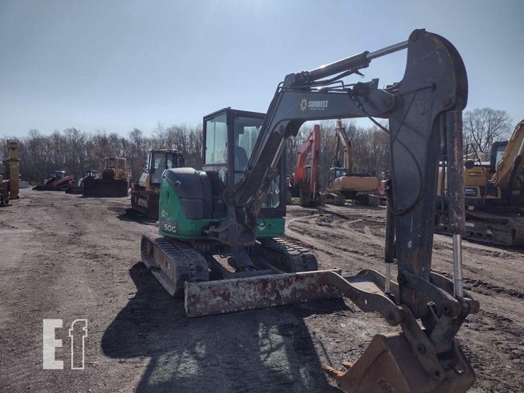 2018-deere-50g-image-40