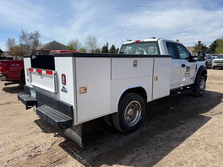 2020-ford-f550-xl-image-5