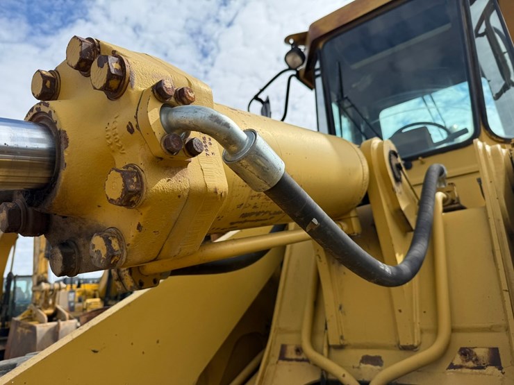 caterpillar-966e-image-27