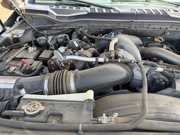 2020-ford-f550-xl-image-15