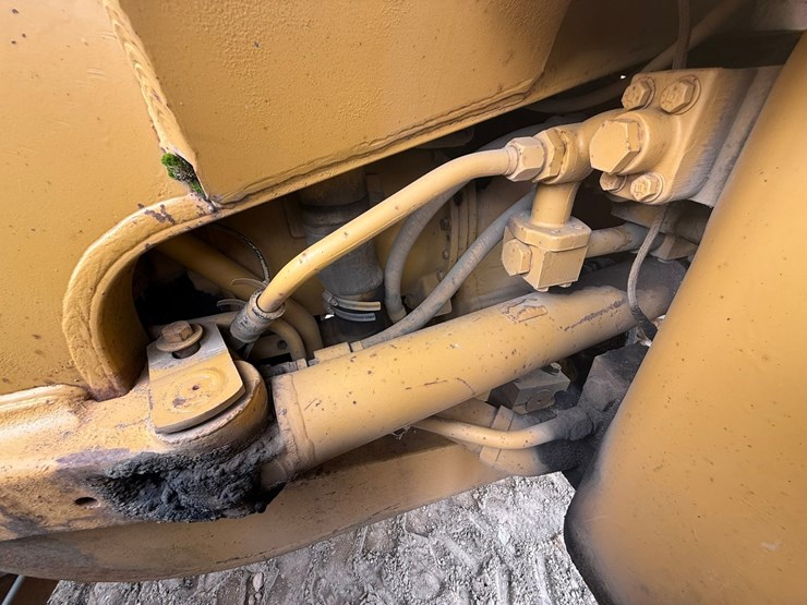 caterpillar-966d-image-70