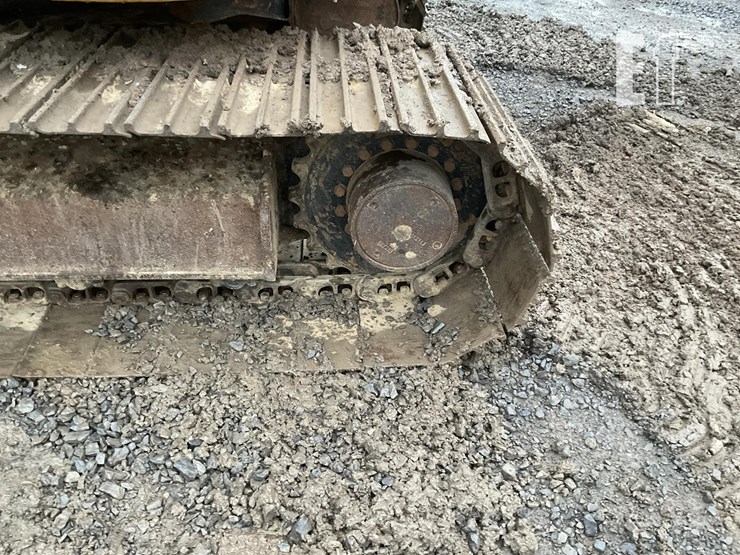 2019-deere-75g-image-9