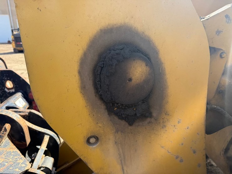 2013-caterpillar-950k-image-24