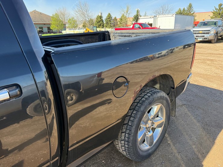 2016-dodge-1500-image-22