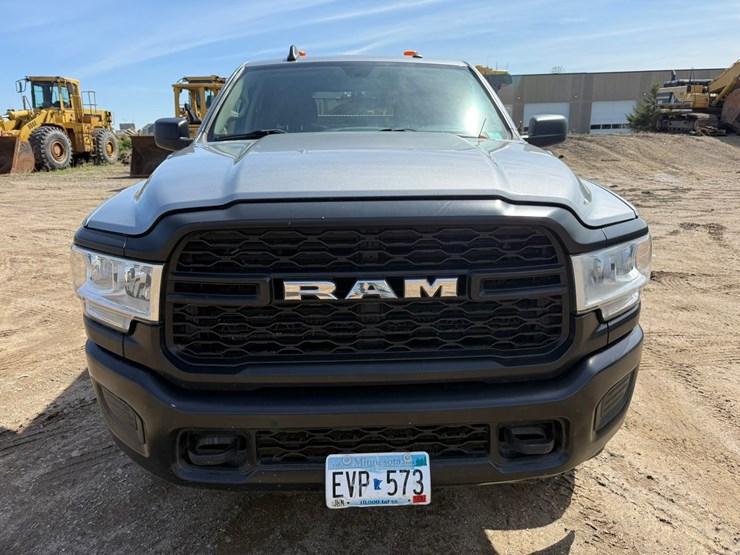 2021-dodge-2500-image-8