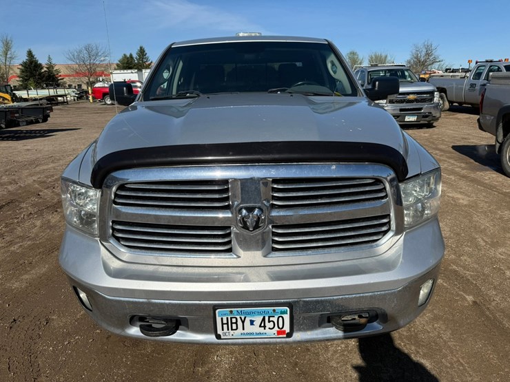 2016-dodge-1500-image-8