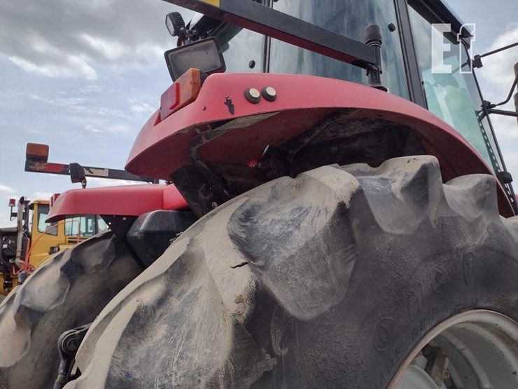 massey-ferguson-8270-image-24