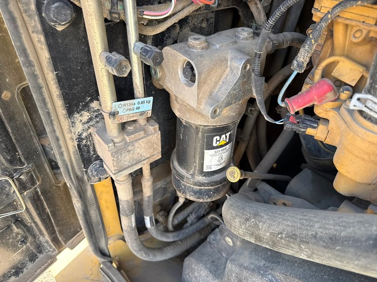 caterpillar-255-image-30