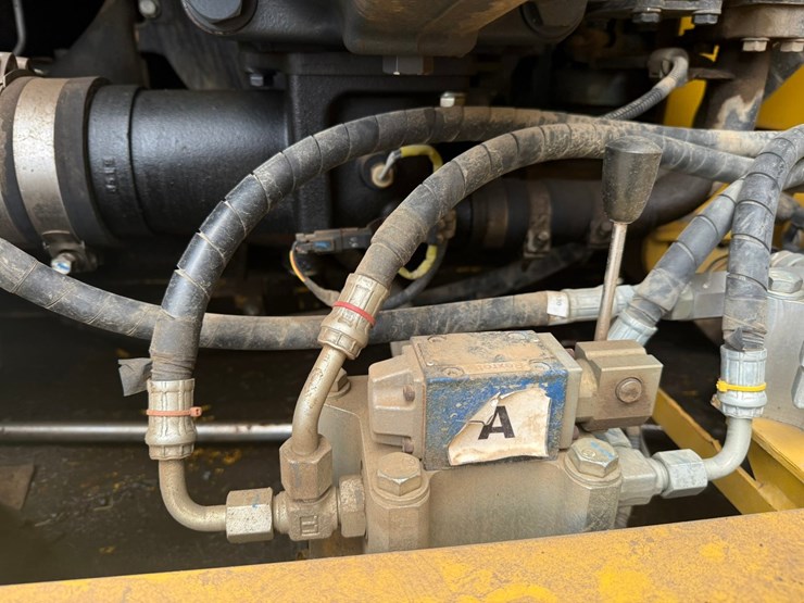 komatsu-pc490-lc-11-image-60