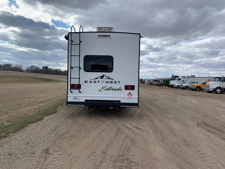 2024-east-to-west-entrada-motorhome-image-6