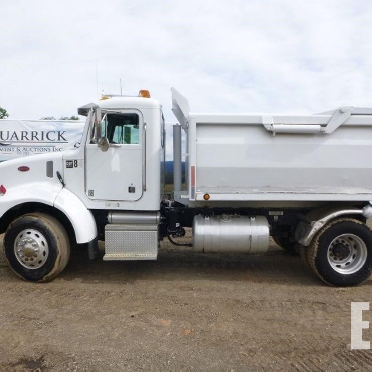 2000 PETERBILT 330
