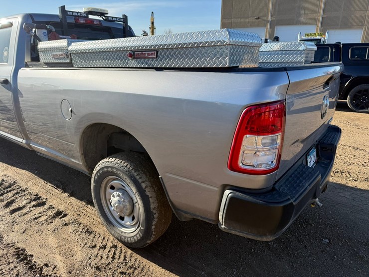 2021-dodge-2500-image-21