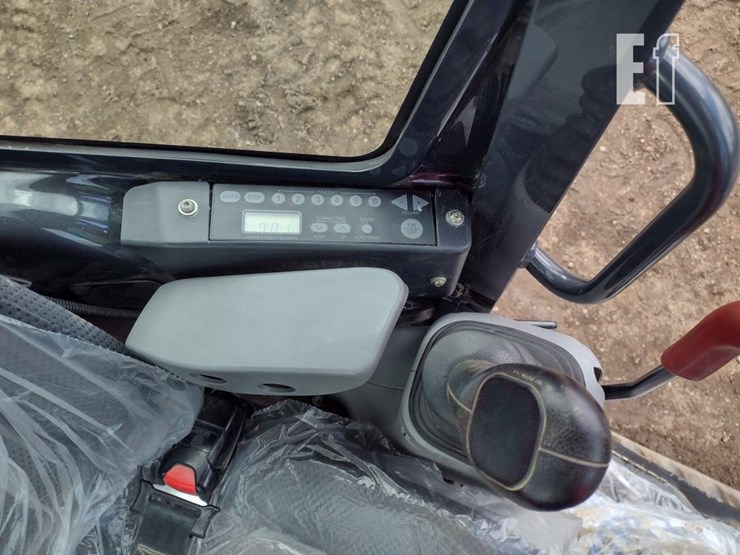 2022-deere-35g-image-9