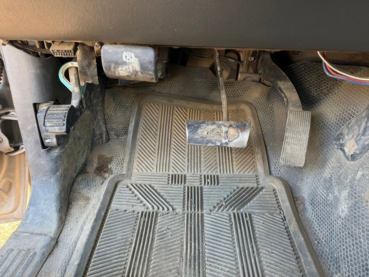 2006-chevrolet-2500-image-39