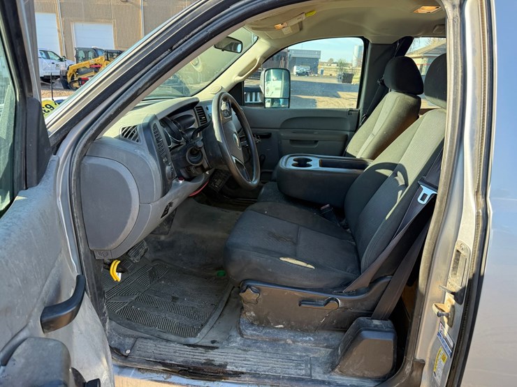 2014-chevrolet-2500-image-39