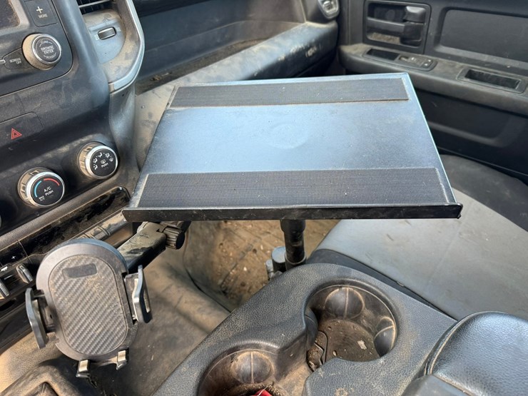 2021-dodge-2500-image-42
