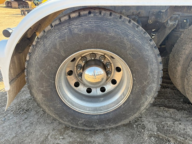 2021-kenworth-t880-image-96