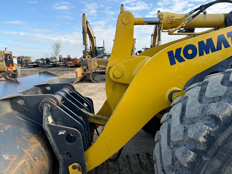 komatsu-wa380-image-24