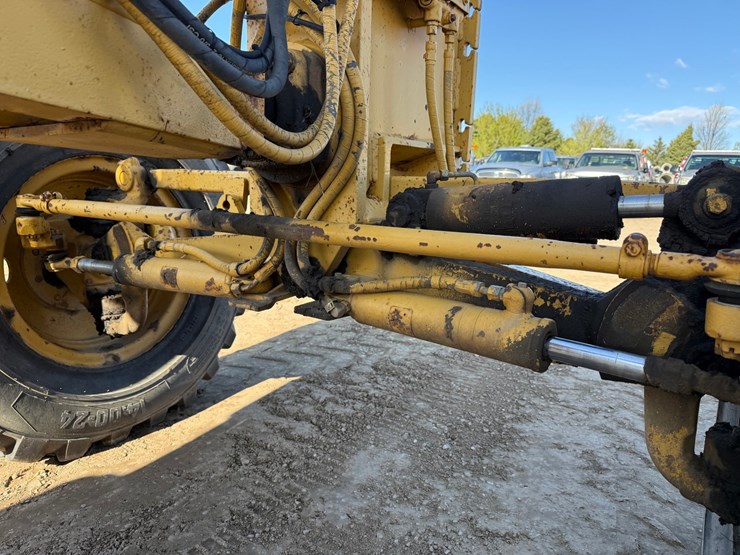 caterpillar-140g-image-88