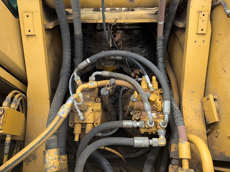 caterpillar-345bl-image-31