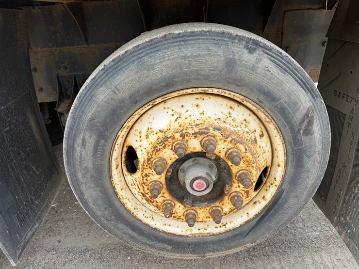 #6443-•-2003-sterling-boom/crane-truck-image-102