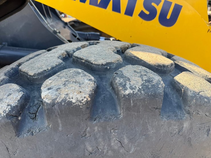 komatsu-wa380-image-133