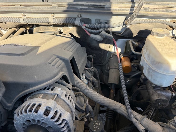 2014-chevrolet-2500-image-17