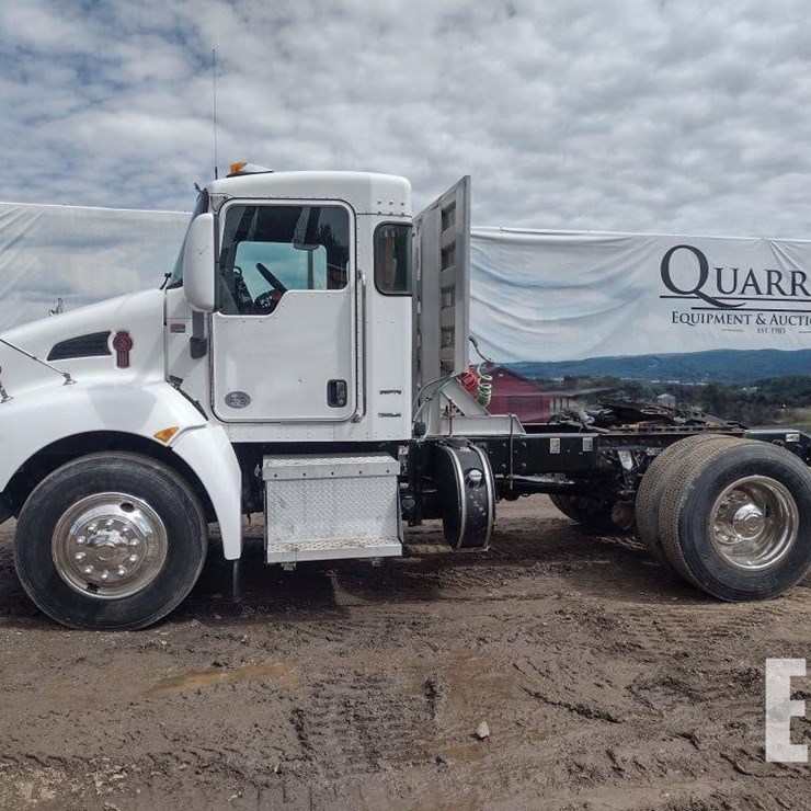 2016 KENWORTH T370
