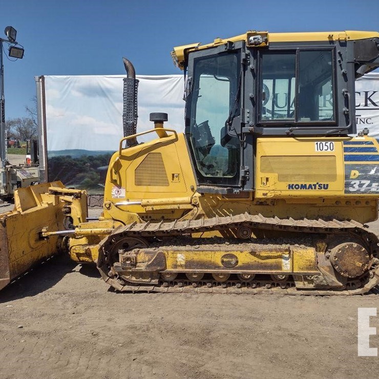 2016 KOMATSU D37EX-23