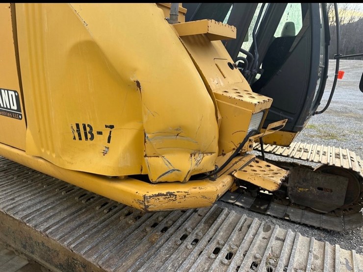 2012-deere-135d-image-6