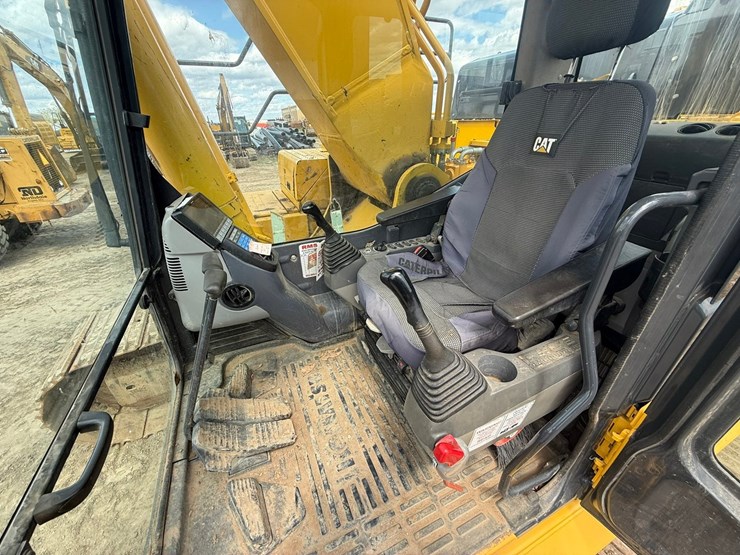 komatsu-pc490-lc-11-image-67