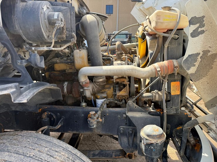 #6396-•-1997-ford-6911l-water-truck-image-23