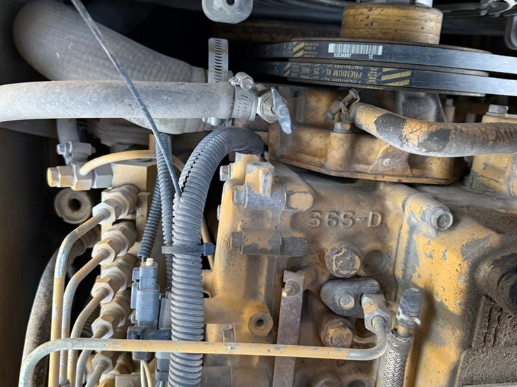 caterpillar-d4g-lgp-image-40