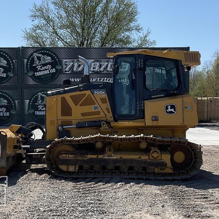 2017 DEERE 700K