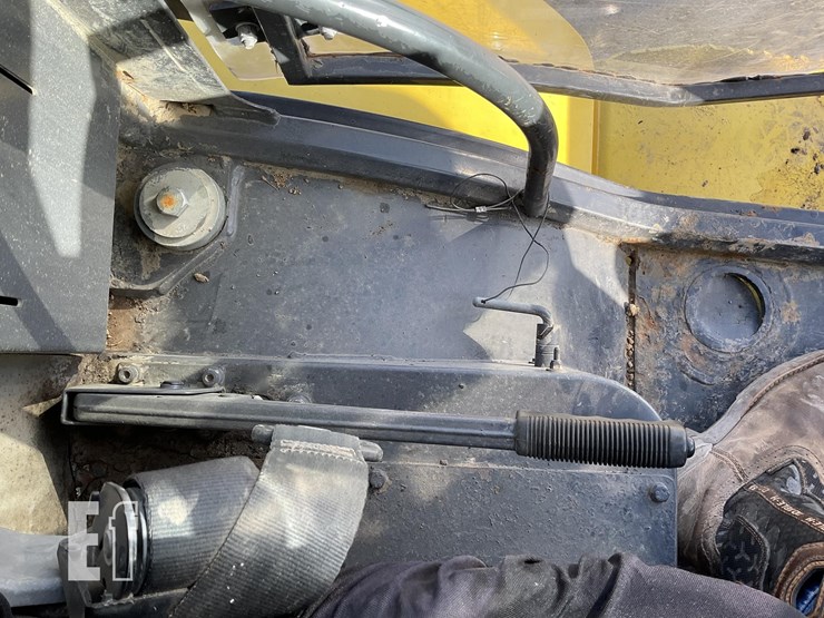 2016-yanmar-v8-image-16