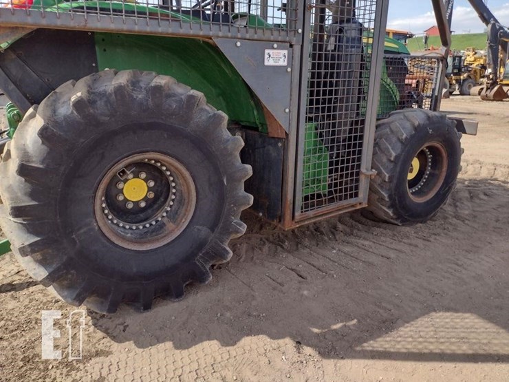 2019-john-deere-6120m-image-10