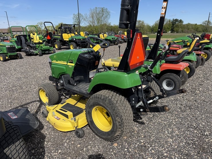 john-deere-2305-image-6