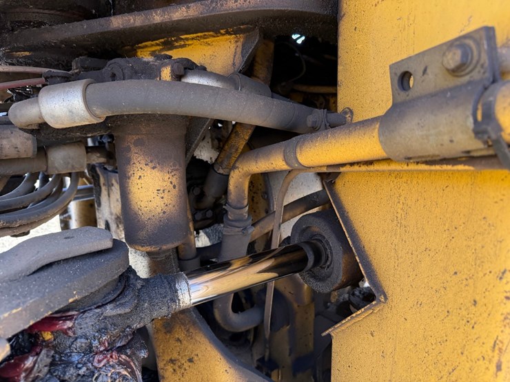 caterpillar-950f-image-30