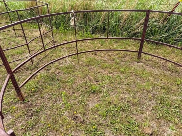 steel-round-bale-feeder-image-3