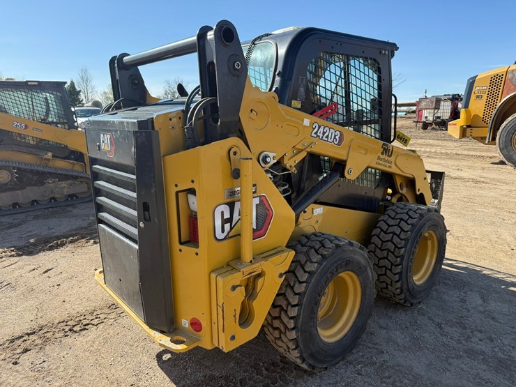 caterpillar-242d3-image-5